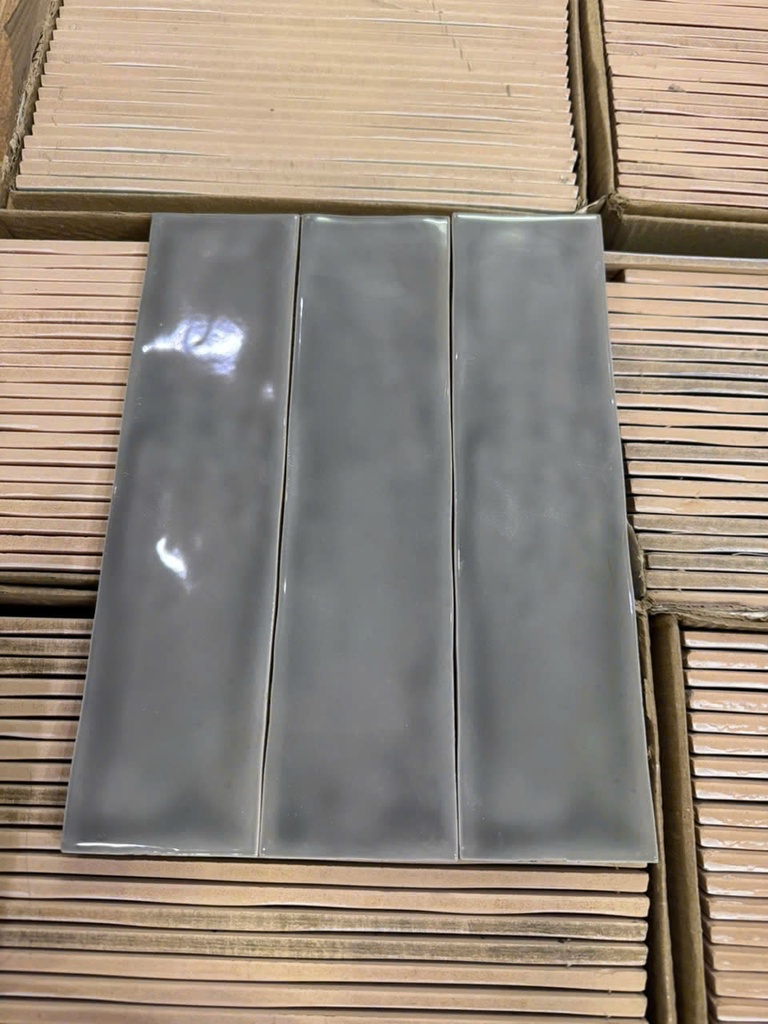 Gạch thẻ 75x300mm xám bóng lượn loại 1 mã 0343-1