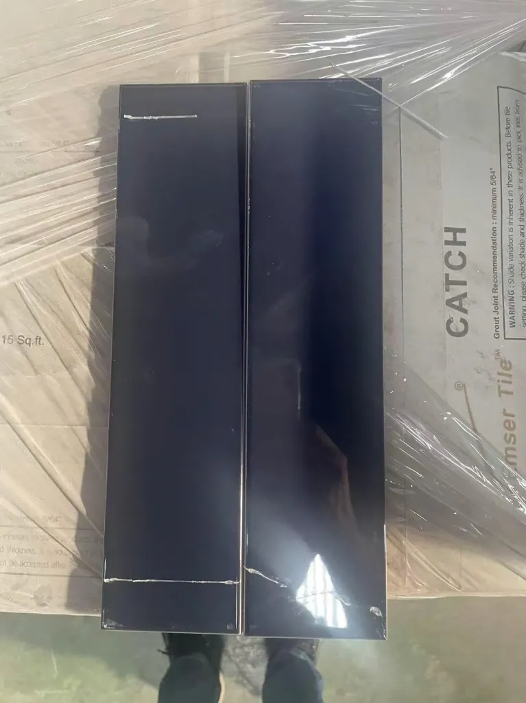 [DSC-CNA0312P_SA] Gạch thẻ Việt Nam loại 1 xanh đen bóng, KT 75x300mm, mã CNA0312P_SA