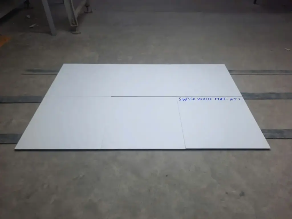 [DSC-SUPER WHITE MAT A1] Gạch ốp lát MKD KT 300x600mm mã SUPER WHITE MAT A1